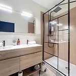 Pour 8 Personnes Et 5 Lits Galaxie 아파트