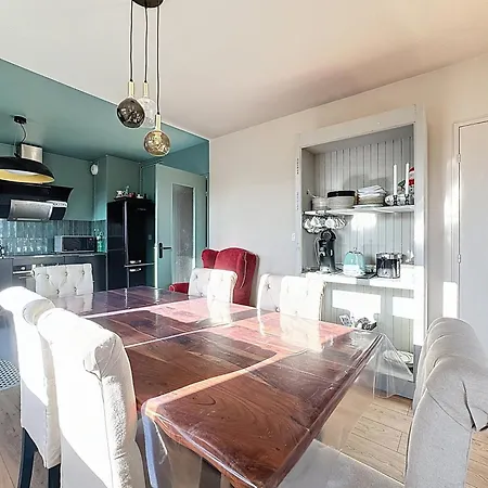 Pour 8 Personnes Et 5 Lits Galaxie