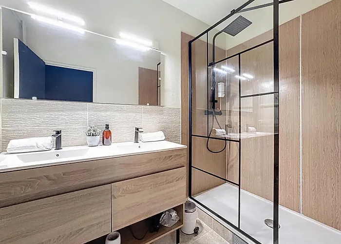 Pour 8 Personnes Et 5 Lits Galaxie דירה